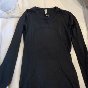 Swiftly tech Long sleeve black lulu lemon